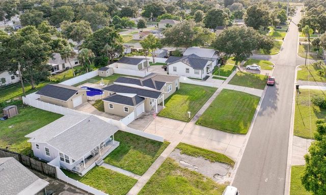 2576 17TH AVENUE N, St Petersburg, FL 33713