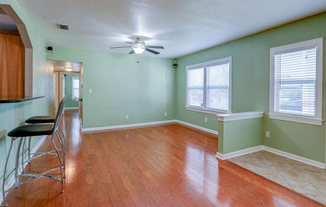 2576 17TH AVENUE N, St Petersburg, FL 33713