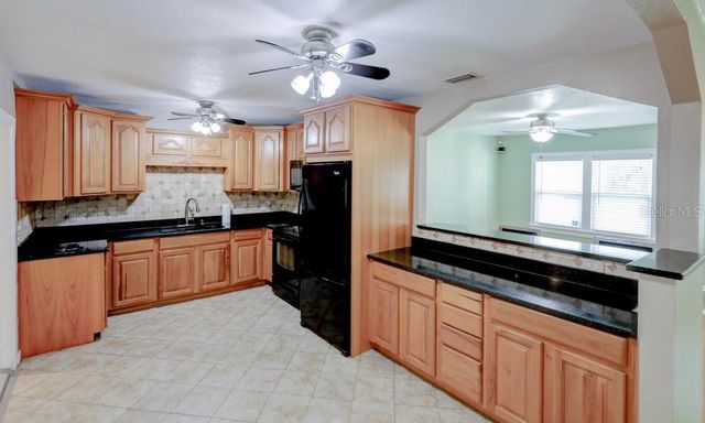 2576 17TH AVENUE N, St Petersburg, FL 33713