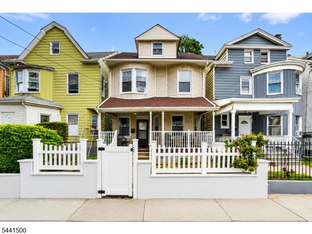630 Madison Ave, Paterson City, NJ 07514