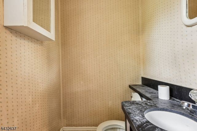 326 Thompson Ave, Roselle Boro, NJ 07203
