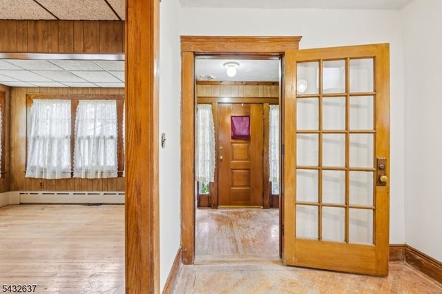 326 Thompson Ave, Roselle Boro, NJ 07203