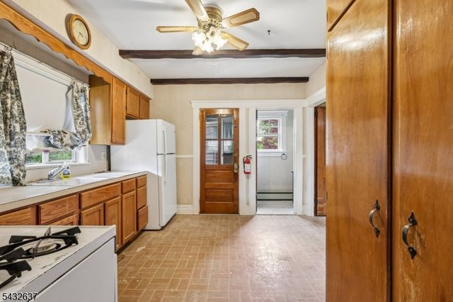 326 Thompson Ave, Roselle Boro, NJ 07203