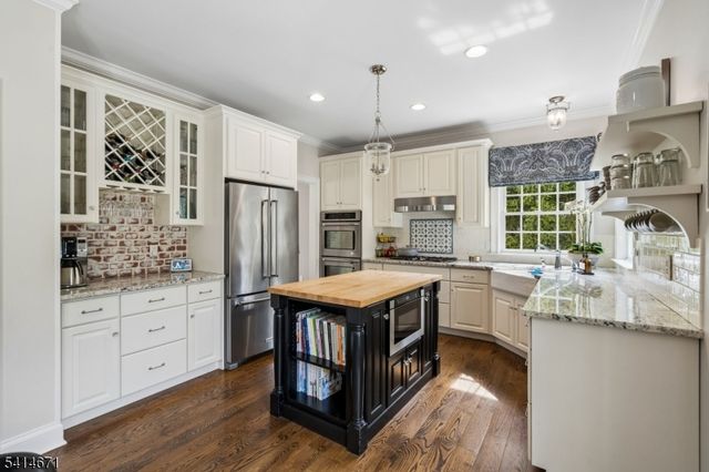 44 Millbrook Rd, Harding Twp., NJ 07976