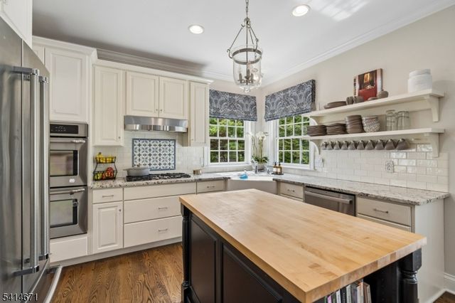 44 Millbrook Rd, Harding Twp., NJ 07976