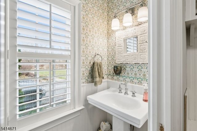 44 Millbrook Rd, Harding Twp., NJ 07976