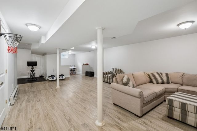 44 Millbrook Rd, Harding Twp., NJ 07976