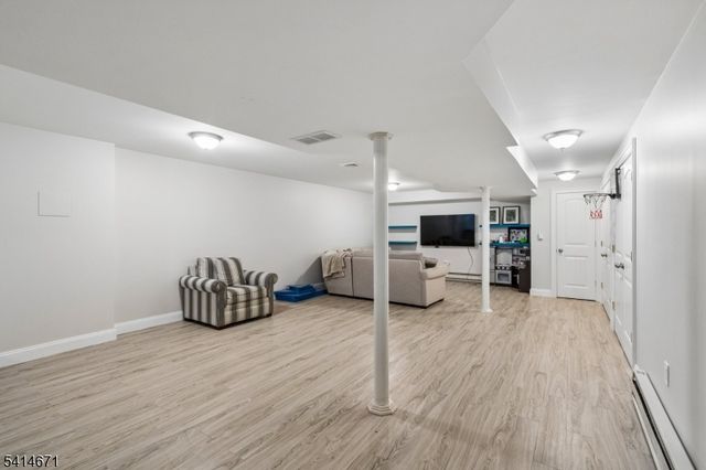 44 Millbrook Rd, Harding Twp., NJ 07976