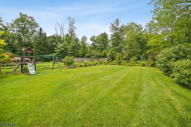 44 Millbrook Rd, Harding Twp., NJ 07976