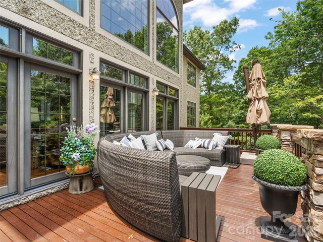 413 Barrington Drive, Asheville, NC 28803