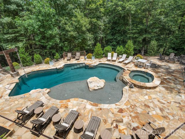 413 Barrington Drive, Asheville, NC 28803