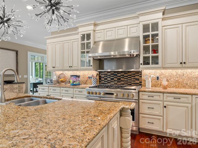 413 Barrington Drive, Asheville, NC 28803