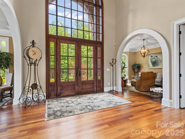 413 Barrington Drive, Asheville, NC 28803