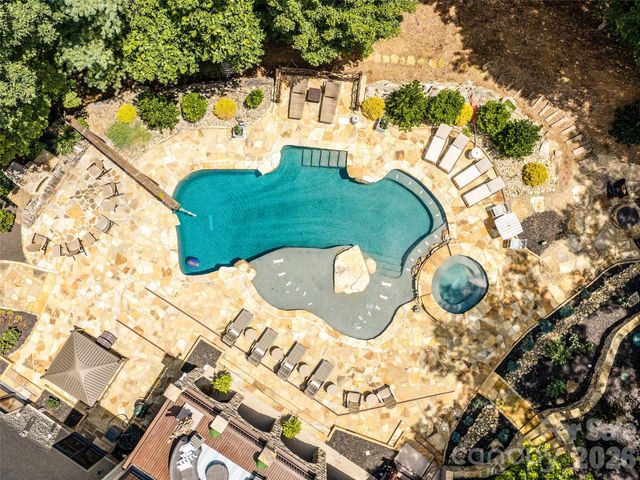 413 Barrington Drive, Asheville, NC 28803