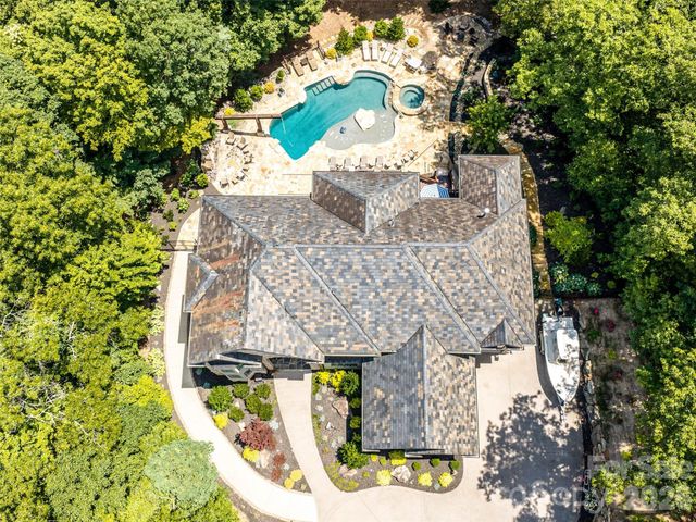 413 Barrington Drive, Asheville, NC 28803