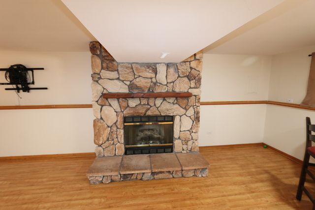 601 Deerpath Drive, Lindenhurst, IL 60046