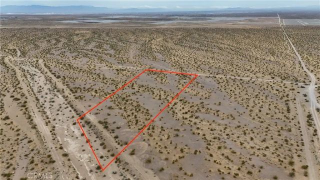 725 Desert Flower, Adelanto, CA 92301