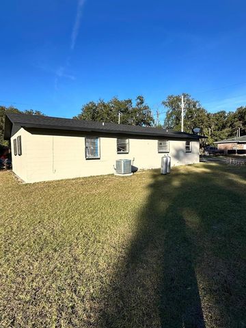 2863 COUNTY ROAD 238 238, Wildwood, FL 34785