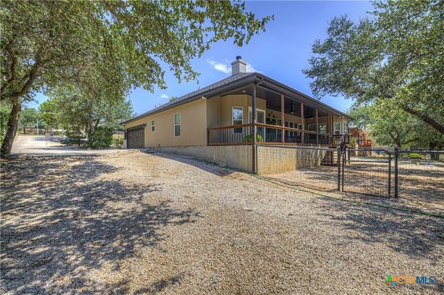 581 Lorne Road, Canyon Lake, TX 78133