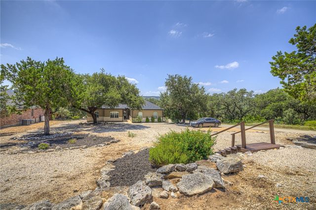 581 Lorne Road, Canyon Lake, TX 78133