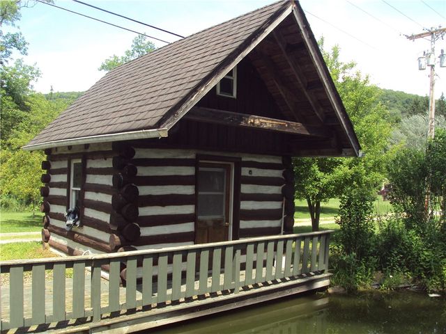 128 Ashbrook Rd, Quemahoning Twp, PA 15936