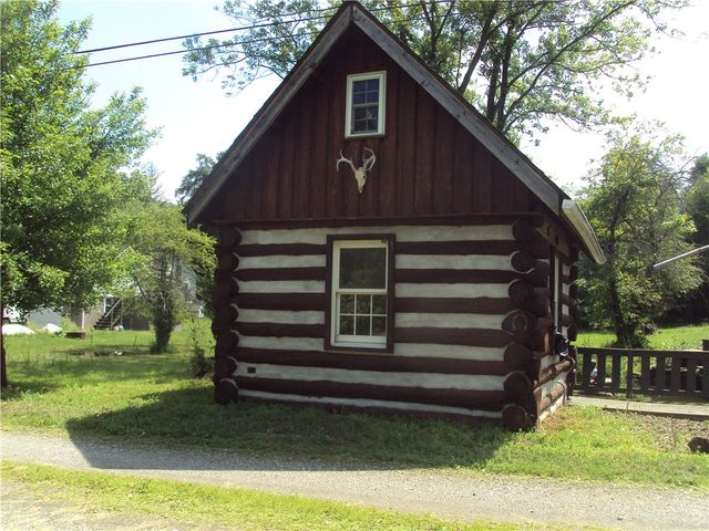 128 Ashbrook Rd, Quemahoning Twp, PA 15936