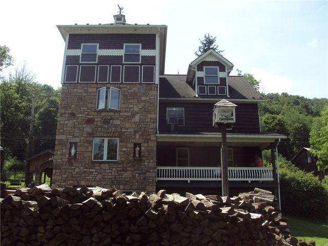 128 Ashbrook Rd, Quemahoning Twp, PA 15936