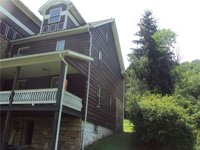 128 Ashbrook Rd, Quemahoning Twp, PA 15936