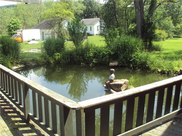 128 Ashbrook Rd, Quemahoning Twp, PA 15936