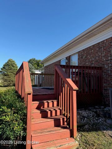 8625 Applegate Village Dr, Louisville, KY 40219