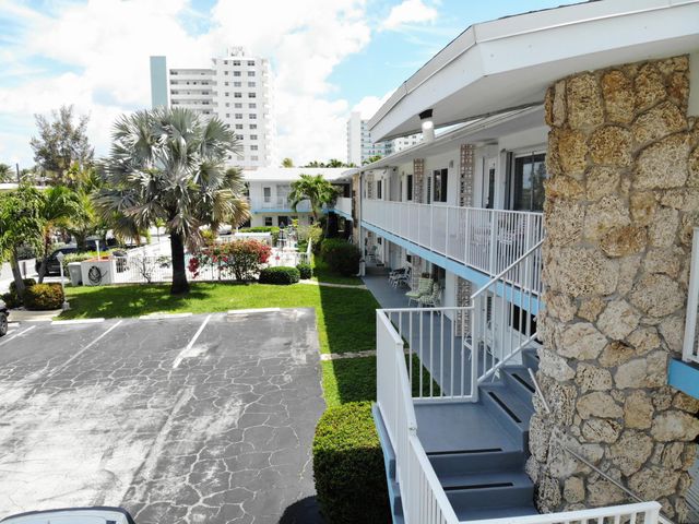 3232 Canal Drive 12a, Pompano Beach, FL 33062