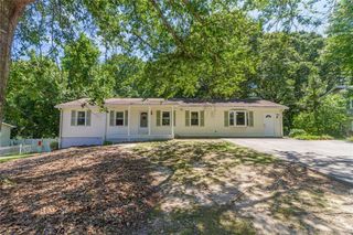 1527 Bennett Road, Grayson, GA 30017
