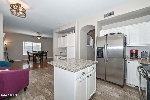 6946 W VIA DEL SOL Drive, Glendale, AZ 85310