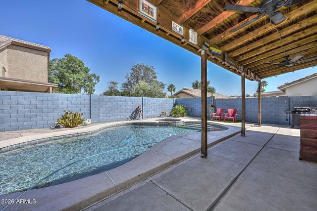 6946 W VIA DEL SOL Drive, Glendale, AZ 85310