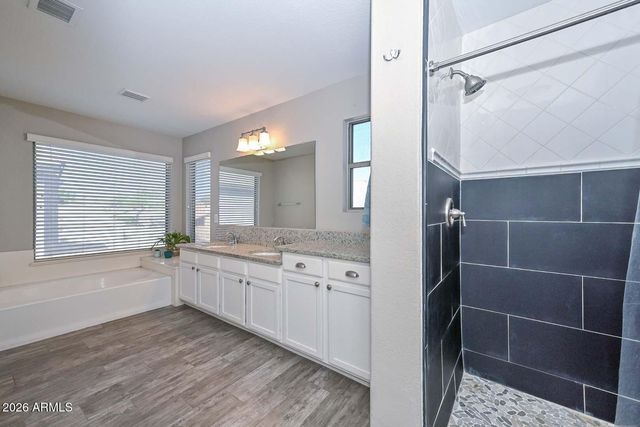 6946 W VIA DEL SOL Drive, Glendale, AZ 85310