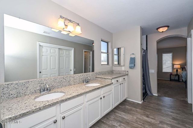 6946 W VIA DEL SOL Drive, Glendale, AZ 85310