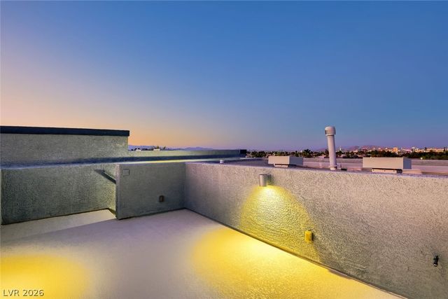 9050 West Tropicana Avenue 1043, Las Vegas, NV 89147