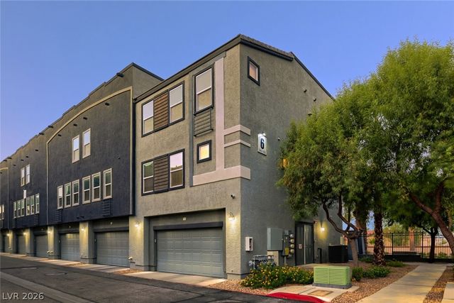 9050 West Tropicana Avenue 1043, Las Vegas, NV 89147