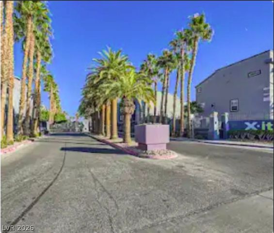 9050 West Tropicana Avenue 1043, Las Vegas, NV 89147