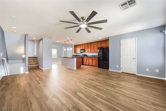 9050 West Tropicana Avenue 1043, Las Vegas, NV 89147