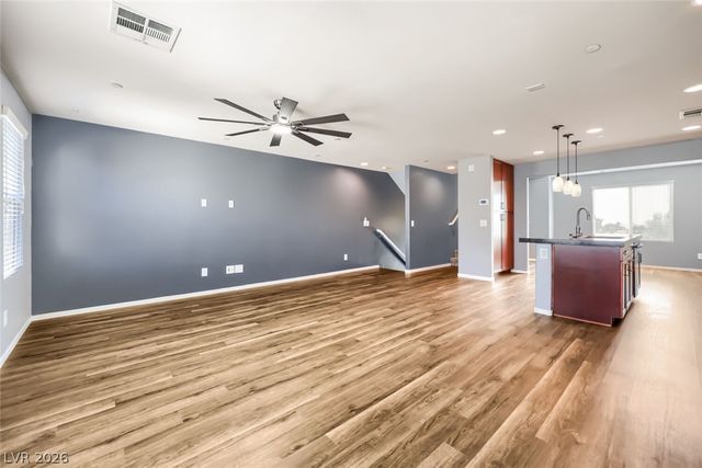 9050 West Tropicana Avenue 1043, Las Vegas, NV 89147