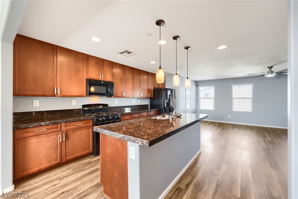 9050 West Tropicana Avenue 1043, Las Vegas, NV 89147