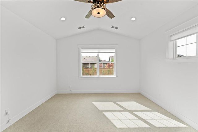 409 Castle Rock Drive, Central Point, OR 97502
