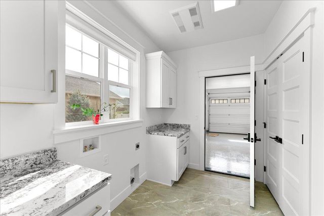 409 Castle Rock Drive, Central Point, OR 97502