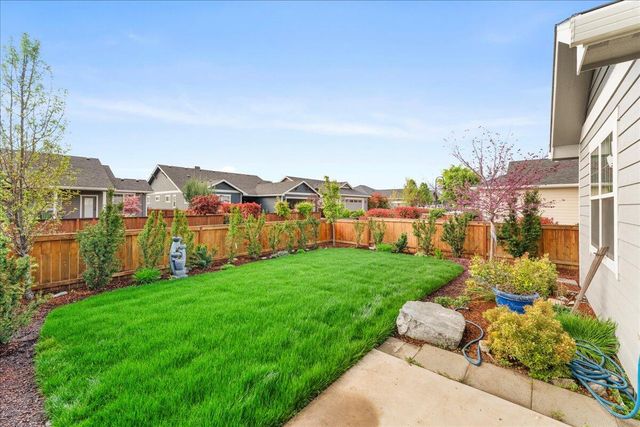 409 Castle Rock Drive, Central Point, OR 97502