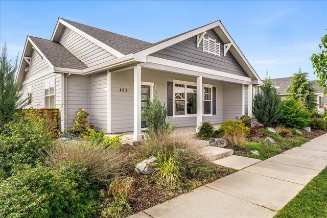 409 Castle Rock Drive, Central Point, OR 97502