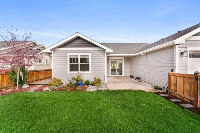 409 Castle Rock Drive, Central Point, OR 97502