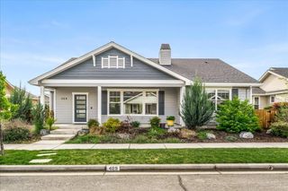409 Castle Rock Drive, Central Point, OR 97502