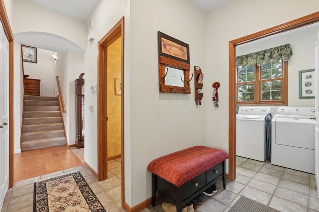 287 Plainview Drive, River Falls, WI 54022