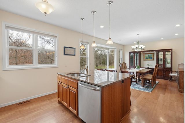 287 Plainview Drive, River Falls, WI 54022